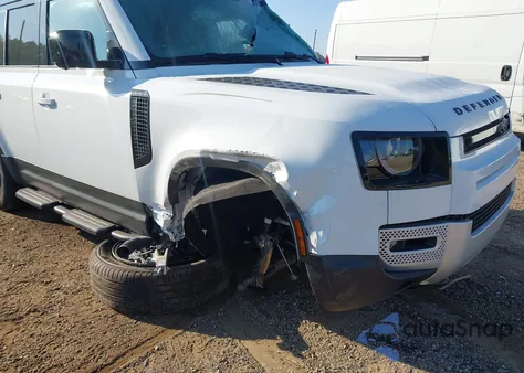 2025 Land Rover Defender 110 P300 z USA, uszkodzony, nr VIN SALEJEEX7S2452467